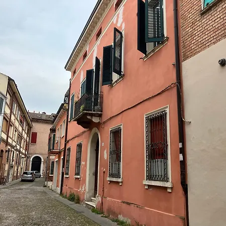 Fondobanchetto Appartement Ferrare